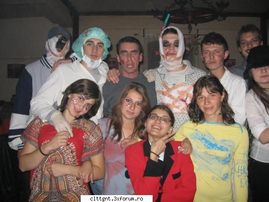 halloween party - poza 04 : un fel de c.l.t. group halloween party [ 31.10.2006 ]